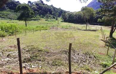 Imagem: O terreno possui 625m² de Área e está localizado em Cascatinha