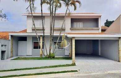 Imagem: A casa em condomínio possui 4 Dormitórios, 4 Banheiros, 2