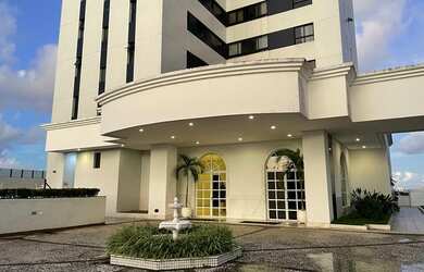 Imagem: O apartamento possui 4 Dormitórios, 5 Banheiros, 4 Vagas na