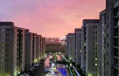 Imagem: O apartamento possui 2 Dormitórios, 1 Banheiro, 1 Vaga na garagem