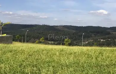 Imagem: O terreno à venda possui e está localizado em Loteamento