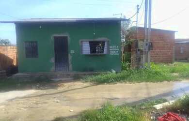 Imagem: Vende se uma casa com terreno