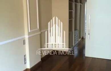 Imagem: O apartamento possui 4 Dormitórios, 3 Banheiros, 3 Vagas na