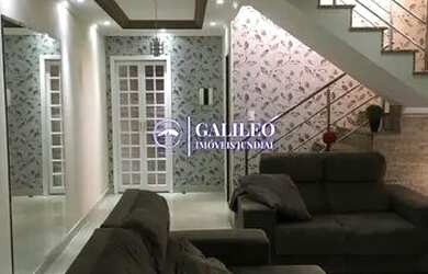 Imagem: A casa possui 2 Dormitórios, 2 Banheiros, 3 Vagas na garagem