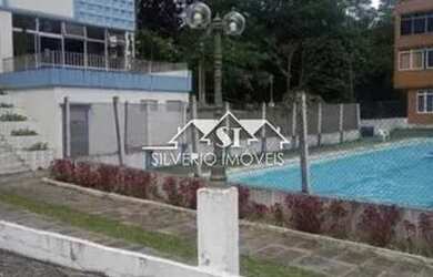 Imagem: O apartamento possui 1 Dormitório, 1 Banheiro, 1 Vaga na garagem