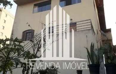 Imagem: A casa possui 4 Dormitórios, 5 Banheiros, 3 Vagas na garagem