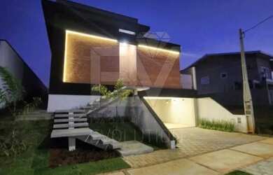 Imagem: A casa em condomínio possui 3 Dormitórios, 4 Banheiros, 2