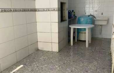 Imagem: A casa à venda possui 2 Dormitórios, 1 Banheiro e 90m² de