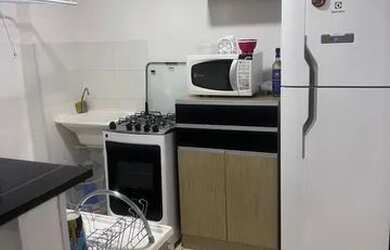 Imagem: O apartamento possui 2 Dormitórios, 1 Banheiro, 1 Vaga na garagem