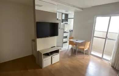 Imagem: O apartamento possui 2 Dormitórios, 1 Banheiro, 1 Vaga na garagem