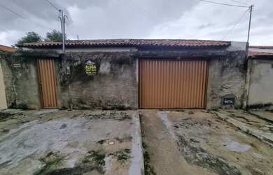 Imagem: A casa possui 3 Dormitórios, 2 Banheiros, 1 Vaga na garagem