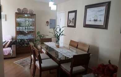 Imagem: A casa possui 3 Dormitórios, 2 Banheiros, 1 Vaga na garagem