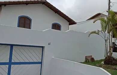 Imagem: A casa em condomínio possui 4 Dormitórios, 4 Banheiros, 4