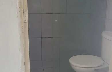 Imagem: A casa possui 2 Dormitórios, 1 Banheiro e está localizado