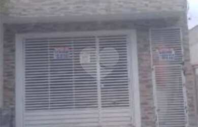 Imagem: A casa possui 5 Dormitórios, 5 Banheiros, 1 Vaga na garagem