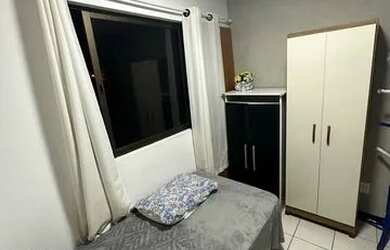 Imagem: O apartamento possui 2 Dormitórios, 1 Banheiro, 1 Vaga na garagem