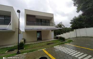 Imagem: A casa em condomínio possui 3 Dormitórios, 4 Banheiros, 3