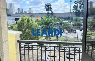 Imagem: O depósito possui 1 Vaga na garagem, 51m² de Área e está