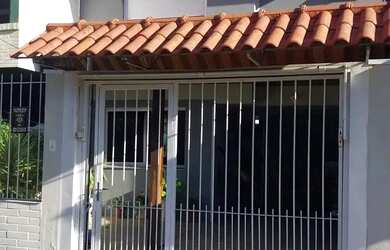 Imagem 2: Casa em Hípica. Piscina, Churrasqueira, 110m² de Áreae2 Vagas na garagem