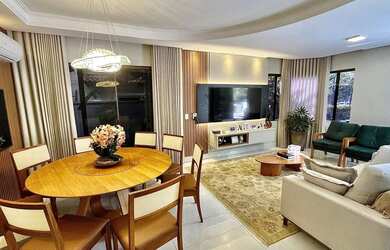 Imagem: A casa em condomínio possui 4 Dormitórios, 5 Banheiros, 4