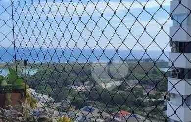 Imagem: O apartamento possui 3 Dormitórios, 1 Banheiro, 1 Vaga na garagem