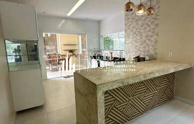 Imagem 4: LINDÍSSIMA CASA NO JARDIM TROPICAL