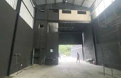 Imagem: O depósito possui 5 Vagas na garagem, 437m² de Área, Imóvel