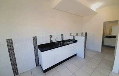 Imagem: O apartamento possui 1 Dormitório, 1 Banheiro, 35m² de Área