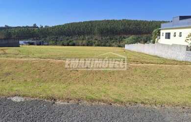 Imagem: O terreno possui 1000m² de Área e está localizado em Salto