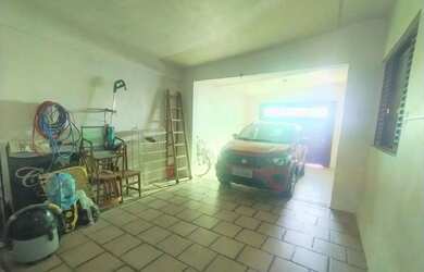 Imagem 16: Casa Ampla de 3 dormitórios sendo 1 suíte. Garagem coberta 2 carros. Pátio frente e fundos