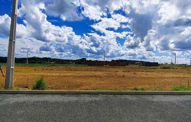 Imagem: O terreno possui 276m² de Área e está localizado em Vila