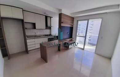 Imagem: O apartamento possui 1 Dormitório, 1 Banheiro, 1 Vaga na garagem