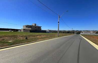 Imagem 10: Lote 211m no Jardins Versalhes Lote à Venda, 211.20 por R$ 235000.00...