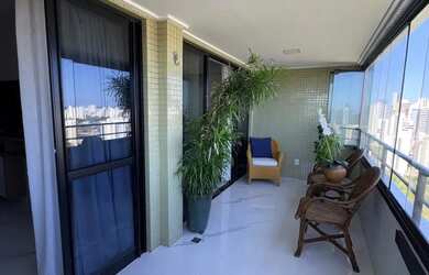 Imagem: O apartamento possui 1 Dormitório, 1 Banheiro, 1 Vaga na garagem