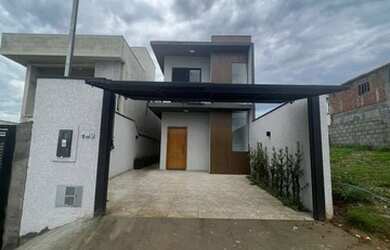 Imagem: A casa em condomínio possui 3 Dormitórios, 2 Banheiros, 2