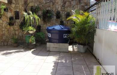 Imagem: A casa em condomínio possui 3 Dormitórios, 2 Banheiros, 2