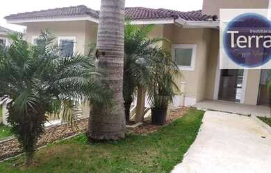 Imagem: A casa em condomínio possui 5 Dormitórios, 5 Banheiros, 4