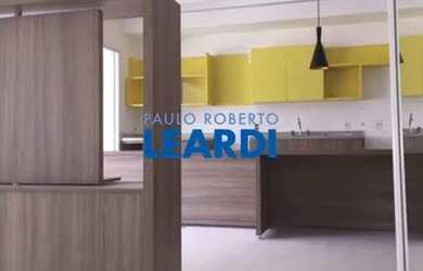 Imagem: O studio para alugar possui 1 Dormitório, 1 Banheiro, 1 Vaga