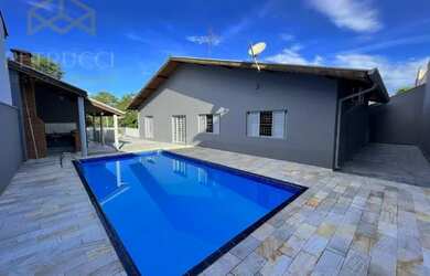 Imagem: A casa em condomínio possui 3 Dormitórios, 4 Banheiros, 5