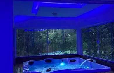 Imagem: A casa em condomínio possui 3 Dormitórios, 3 Banheiros, 5