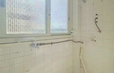 Imagem 8: Apartamento com 2 Dormitorio s localizado a no bairro Mont Serrat em Porto...