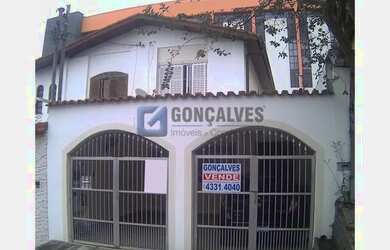 Imagem: A casa possui 2 Dormitórios, 1 Banheiro, 2 Vagas na garagem