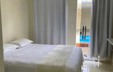 Imagem: O quarto possui 5 Dormitórios, 5 Vagas na garagem e está