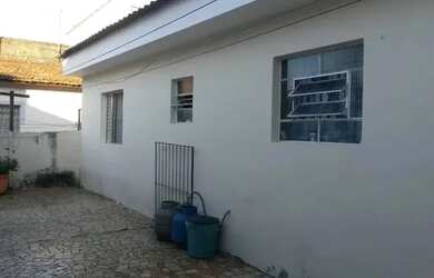 Imagem: A casa possui 4 Dormitórios, 4 Banheiros, 4 Vagas na garagem