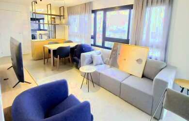 Imagem: O apartamento possui 2 Dormitórios, 1 Banheiro, 1 Vaga na garagem