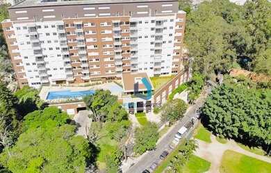 Imagem: O apartamento possui 1 Dormitório, 1 Banheiro, 1 Vaga na garagem