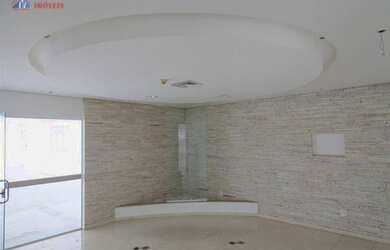 Imagem: O depósito possui 5 Vagas na garagem e 482m² de Área e está