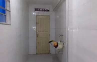 Imagem: A casa possui 1 Dormitório, 2 Banheiros, 2 Vagas na garagem