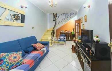 Imagem: A casa possui 3 Dormitórios, 3 Banheiros, 2 Vagas na garagem