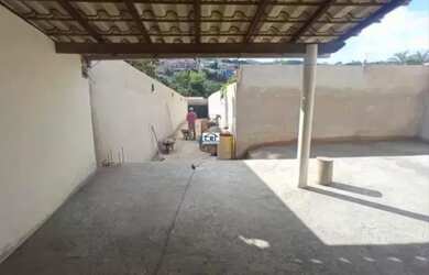 Imagem 3: Vende-se casa com área ampla